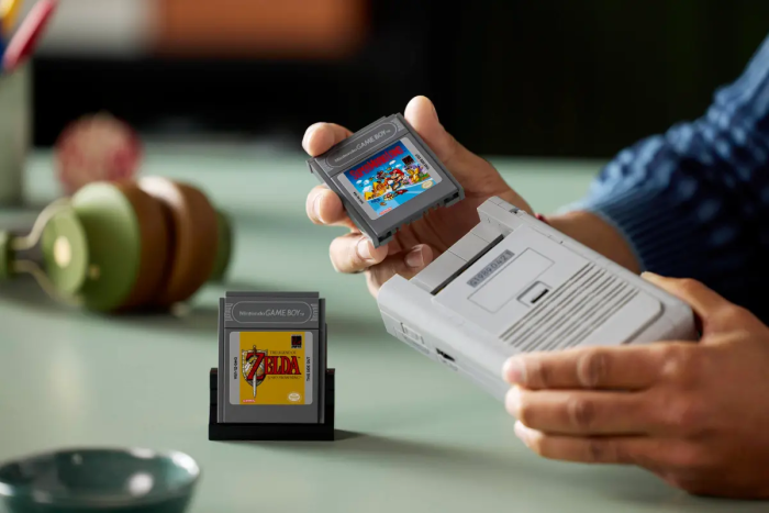 Lego Game Boy 72046 (Bild: Lego)
