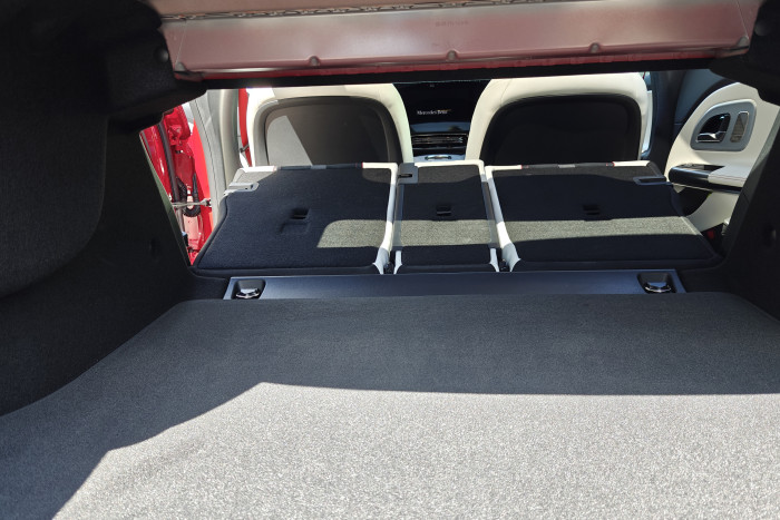 Mit umgeklappten Rücksitzen ist der CLA immer noch nicht umzugstauglich. (Foto: Friedhelm Greis/Golem.de)