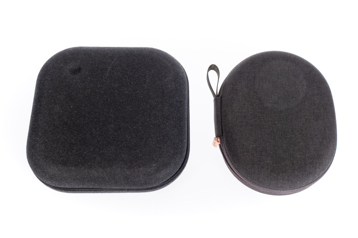 Links die Tasche des Headphone (1), rechts die Tasche von Sonys WH-1000XM4 (Bild: Martin Wolf/Golem.de)