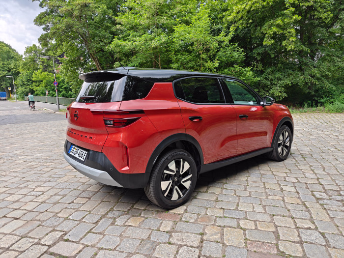 Der Frontera hat ein gutes, aber nicht aufregendes Design. (Bild: Martin Wolf/Golem.de)