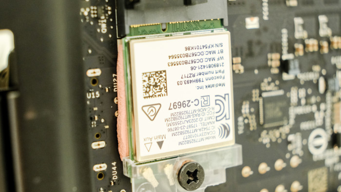 Das WLAN-Modul ist an der Rückseite verbaut. (Bild: Oliver Nickel/Golem.de)