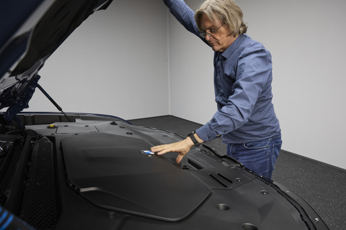 Unter der Fronthaube befindet sich ein weiterer Stauraum. (Foto: BMW)