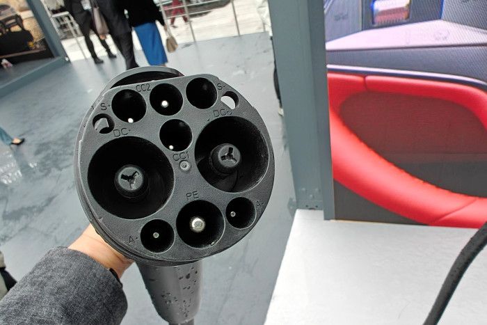 Der Stecker entsprach dem aktuellen chinesischen Standard GB/T 20234.3-2015. (Foto: Friedhelm Greis/Golem)