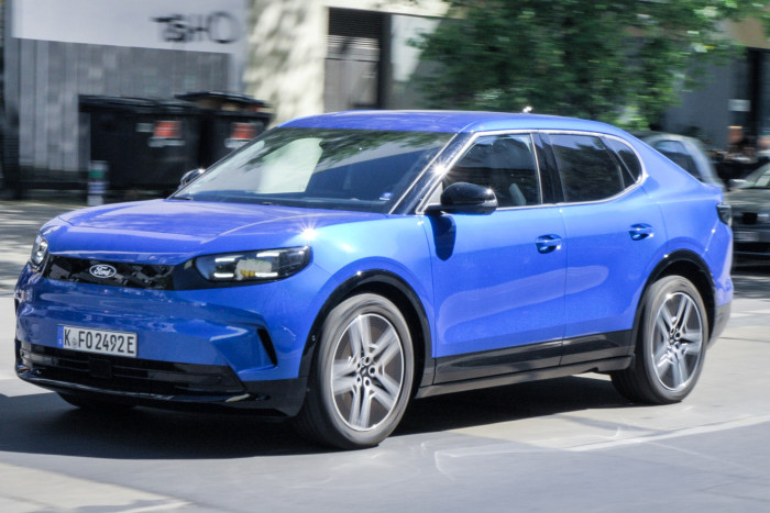 Der Ford Capri ist ein vollelektrisches SUV-Coupé auf der Basis der Elektroplattform MEB von Volkswagen. (Foto: Martin Wolf/Golem)