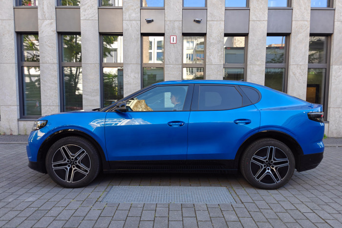 Der Capri ist 4,63 m lang, 1,82 m breit und unbeladen 1,63 m hoch. (Foto: Martin Wolf/Golem) 