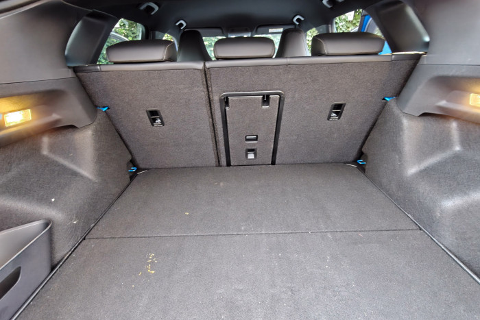 Der Kofferraum fasst großzügige 570 Liter. (Foto: Martin Wolf/Golem)