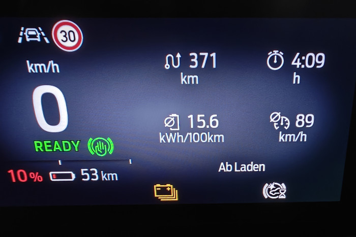 Bei reduziertem Maximaltempo von 110 km/h sank der Verbrauch deutlich. (Foto: Friedhelm Greis/Golem)