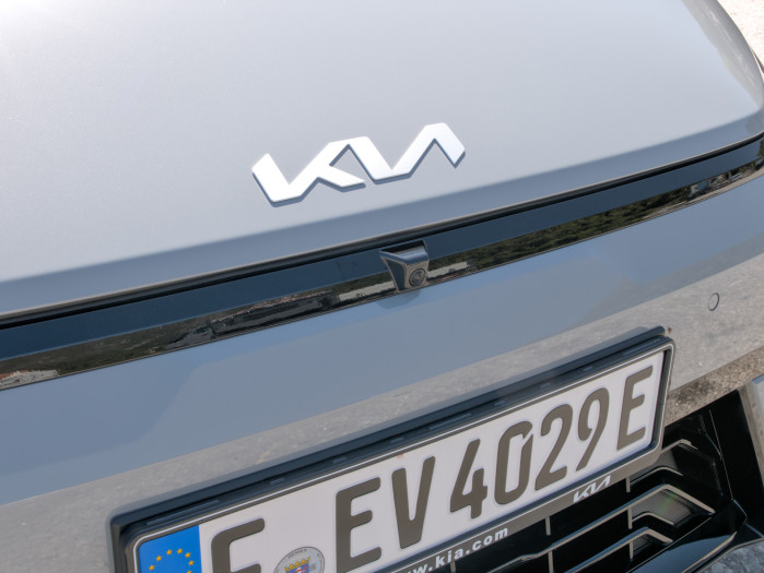 Die Frontkamera des EV4 (Bild: Tobias Költzsch/Golem)