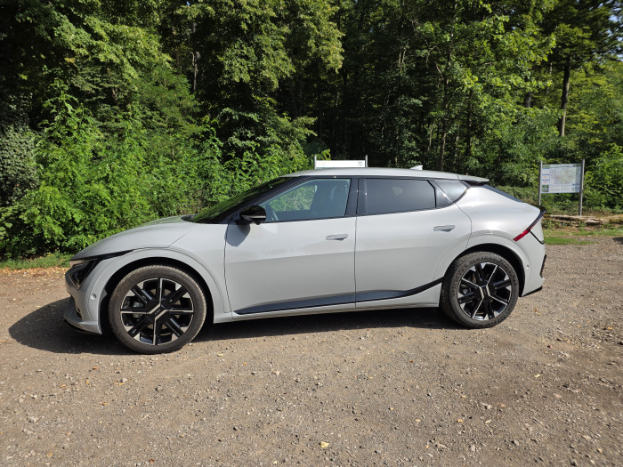 Kias EV6 ist ein Crossover-SUV. (Bild: Tobias Költzsch/Golem)