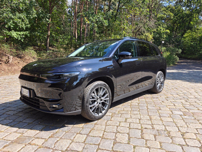 Die Karosserie ist gut verarbeitet. (Bild: Martin Wolf/Golem.de)