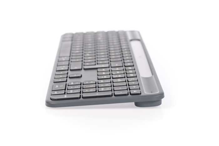 Logitechs Signature Slim Solar+ K980 im Test (Bild: Martin Wolf/Golem.de)