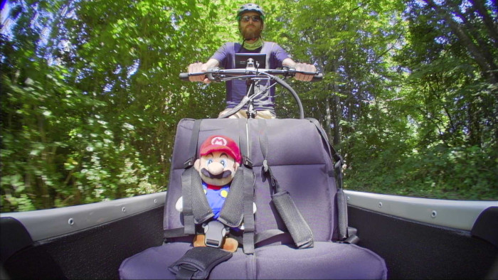 Auf dem kleinen Bildschirm sehen die Kamerabilder okay aus. Überzeugend ist die Qualität aber nicht. (Bild: Johannes Hiltscher/Golem)