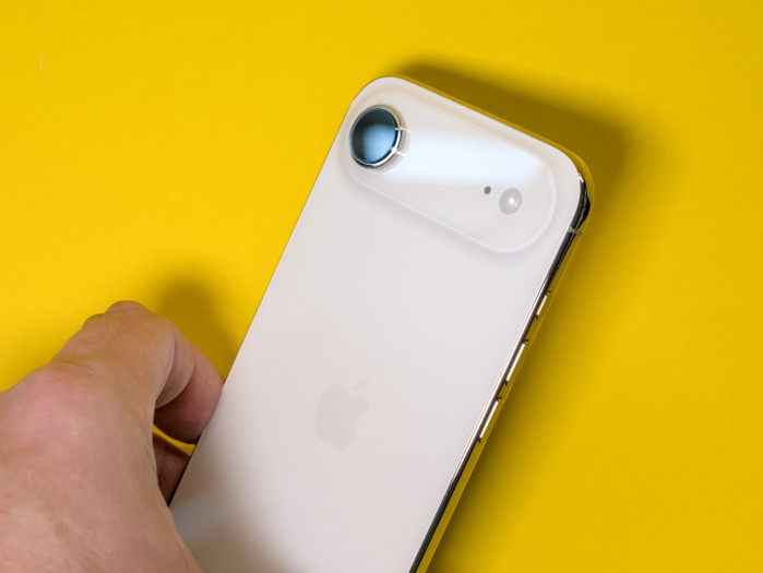 Die einzelne Kamera hat 48 Megapixel. (Bild: Tobias Költzsch/Golem.de)