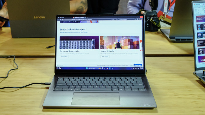 Lenovo Thinkbook Concept mit 90-Grad-Display (Bild: Oliver Nickel/Golem.de)
