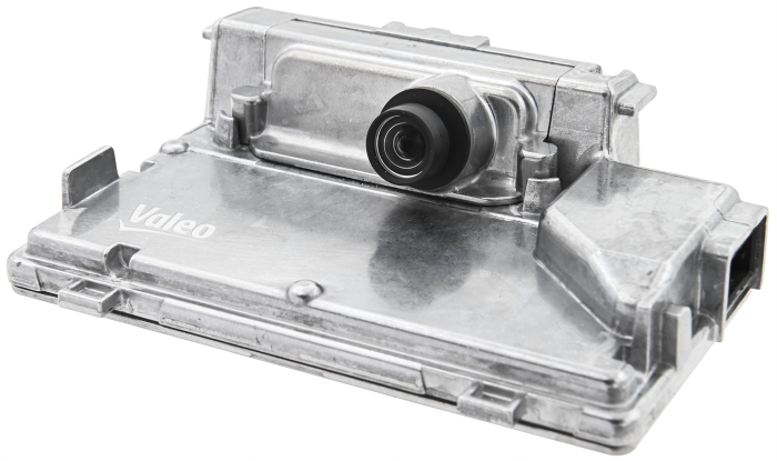 Frontkamera für Autos: Im Gehäuse steckt eine Leiterplatine zur Verarbeitung der Bilddaten, auch sie wird in Wemding gefertigt. (Bild: Valeo)