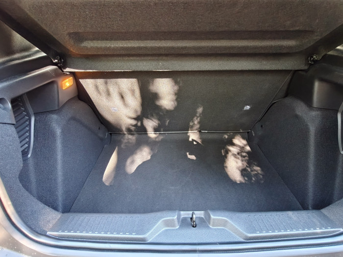 Der Kofferraum des e-C3 ist angesichts der kompakten Ausmaße des Fahrzeugs nicht besonders groß. (Bild: Martin Wolf/Golem.de)