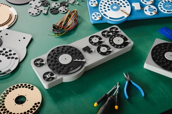 Interessenten können die Tastatur nachbauen. (Bild: Google)