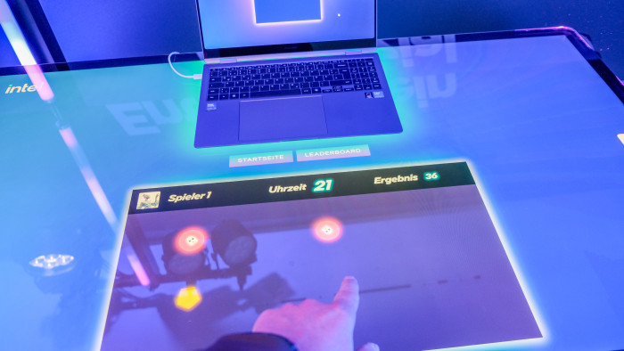 Neben Battlefield 6 gibt es auch simple, aber spaßige Spiele. (Bild: Steinlechner / Golem)