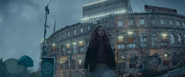 Das Amphitheater wird von der Grey Corporation zur Mall umgebaut. (Bild: Constantin Film)