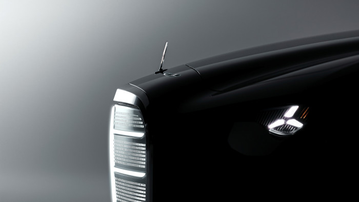 Der Grill ist inspiriert von Mercedes-Modellen der 1960er und 1970er Jahre. (Foto: Mercedes-Benz)