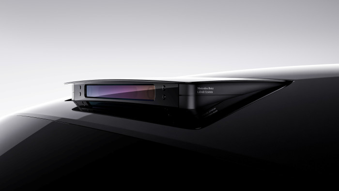 Der Lidar wird für automatisierte Fahrfunktionen ausgeklappt. (Foto: Mercedes-Benz)