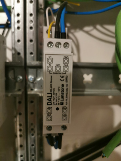 2-Kanal-DALI-Dimmer für die Hutschiene (Bild: Andreas Meier)