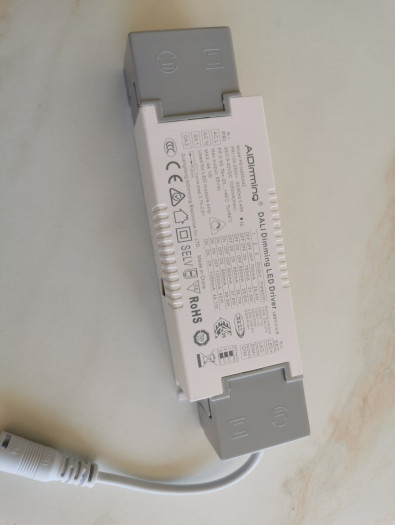 Beispiel für einen DALI-Dimmer, der dimmbare LEDs ohne Tunable White ansteuern kann und noch andere Dimmverfahren beherrscht (Bild: Andreas Meier)