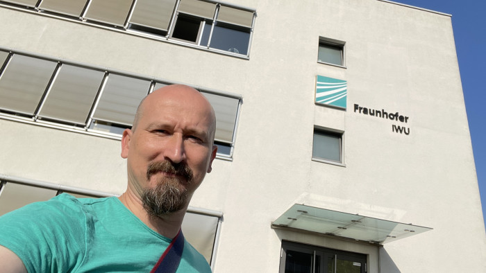 Mehrere Hallen und ein Verwaltungsgebäude umfasst das Fraunhofer IWU in Chemnitz. (Quelle: Golem/Mario Petzold)