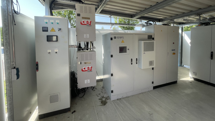 Elektrolyseure und Brennstoffzellen treiben den Kreislauf aus Stromspeicherung und -abgabe an (Quelle: Golem/Mario Petzold)