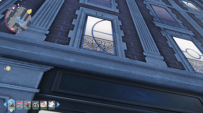 Viele Gebäude in Illumina City bestehen nur aus aufgemalten Fenstern. (Screenshot: Oliver Jessner)