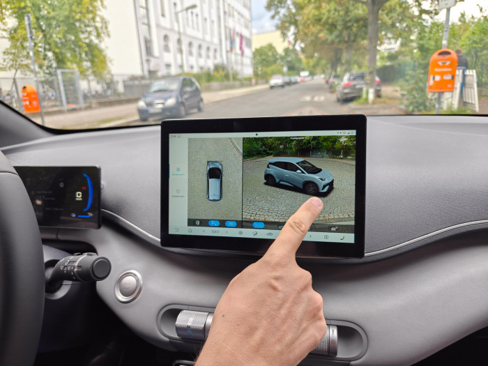 Die Comfort-Variante des Dolphin Surf hat sehr gute Kameraansichten inklusive einer 3D-Ansicht. (Bild: Martin Wolf/Golem.de)