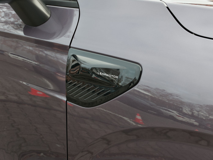 Die Verarbeitung des B10 ist hochwertig. (Bild: Tobias Költzsch/Golem)