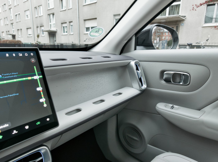 Das Innenraumdesign des Leapmotor B10 (Bild: Tobias Költzsch/Golem)