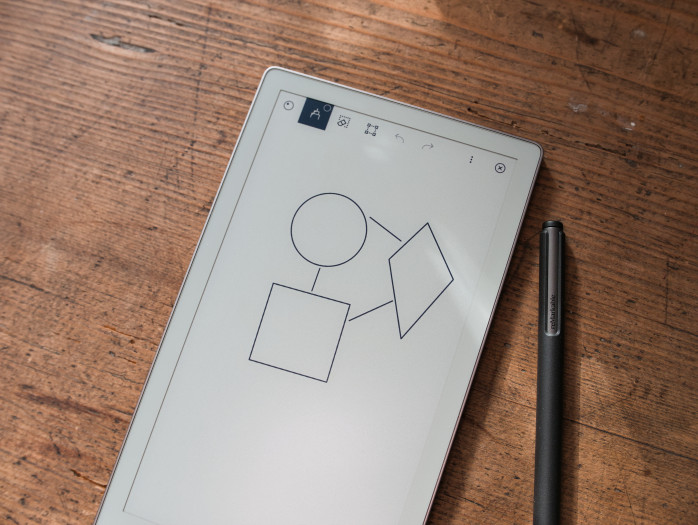 Gezeichnete Formen können durch die Software begradigt werden. (Bild: Tobias Költzsch/Golem)