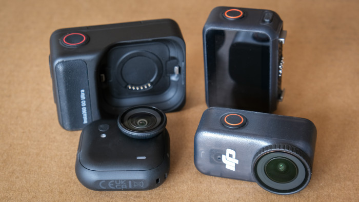 So sehen die Kameras aus, wenn Dock und Kamera getrennt sind. (Bild: Steinlechner / Golem)