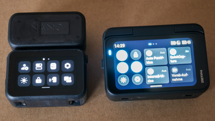 Das Dipslay der DJI-Actioncam (links) ist sichtbar kleiner. (Bild: Steinlechner / Golem)