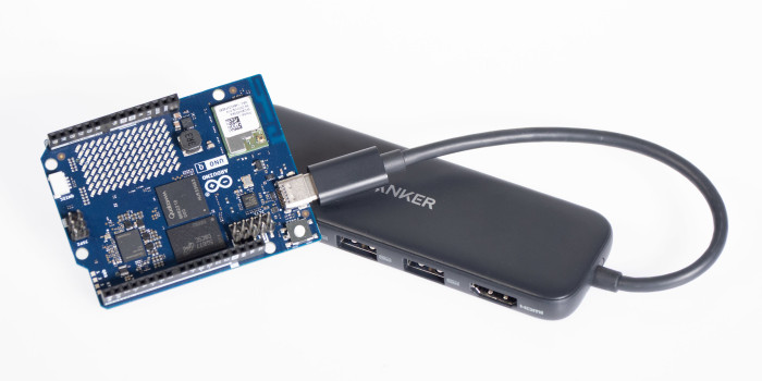 Ohne USB-C-Hub sind die Anwendungsmöglichkeiten eingeschränkt. (Bild: Martin Wolf/Golem.de)