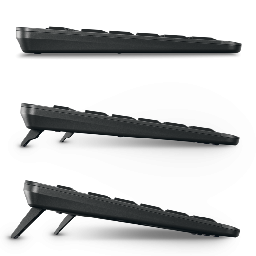 Hinten lässt sich die Tastatur hochstellen. (Bild: Cherry)