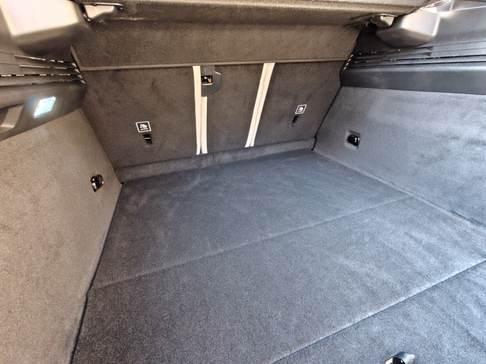 Der Kofferraum ist mit 621 Litern sehr geräumig. (Bild: Martin Wolf/Golem.de)