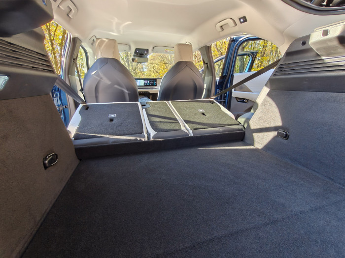 Werden die Rücksitze umgeklappt, passt eine Menge in den No. 8.