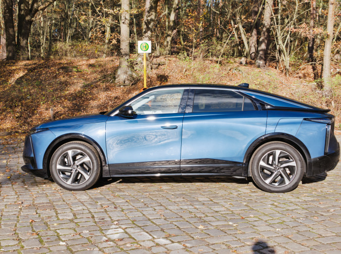 Das Dach fällt nach hinten ab. (Bild: Martin Wolf/Golem.de)