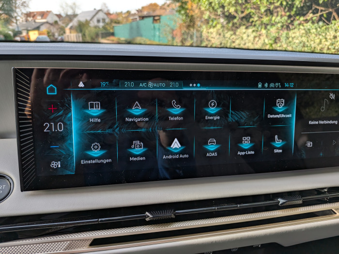Auf der dritten Seite können App-Shortcuts abgelegt werden. (Bild: Tobias Költzsch/Golem.de)