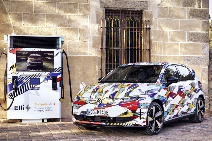 Mit größerem NMC-Akku lädt der ID.Polo mit bis zu 130 kW, bei dem kleineren LFP-Akku sind es 90 kW. (Bild: VW)