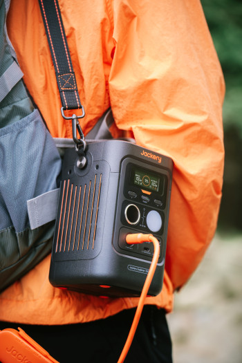 Jackery Explorer 300D (Bild: Jackery)