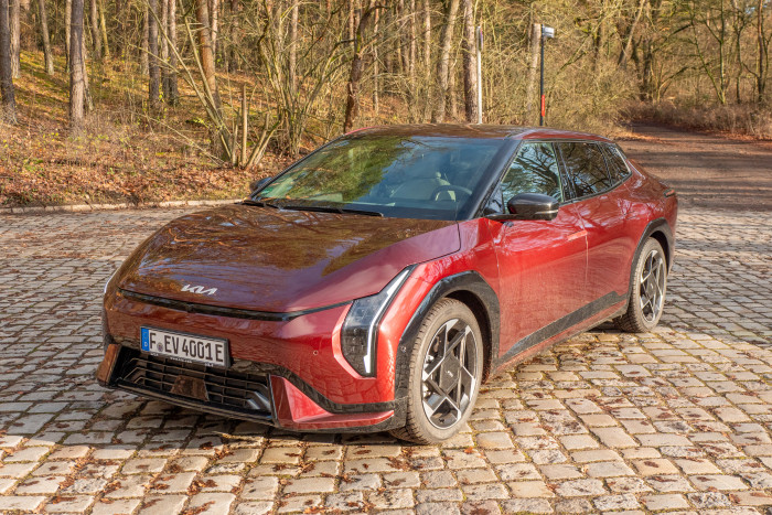 Das Design ist aber immer noch als Kia erkennbar. (Bild: Martin Wolf/Golem)