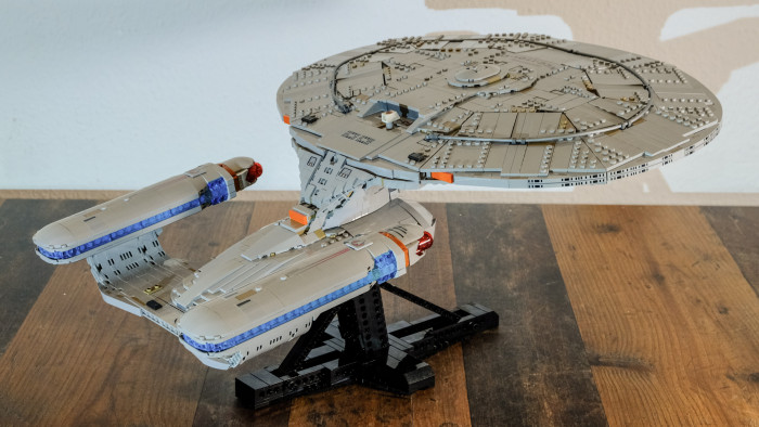 Lego USS Enterprise NCC-1701-D 10356 (Bild: Oliver Nickel/Golem.de)