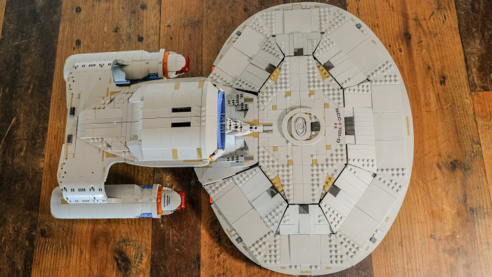Lego USS Enterprise NCC-1701-D 10356 (Bild: Oliver Nickel/Golem.de)