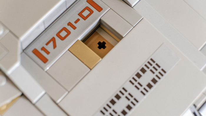 Lego USS Enterprise NCC-1701-D 10356 (Bild: Oliver Nickel/Golem.de)