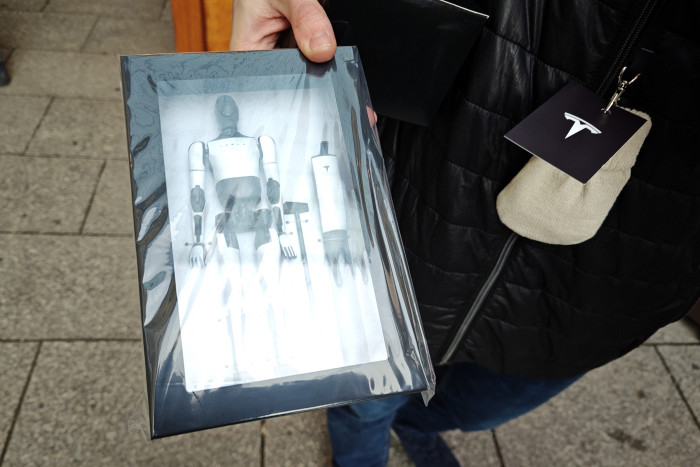 Für 39 Euro konnten Modelle des Roboters erworben werden. (Foto: Friedhelm Greis/Golem)