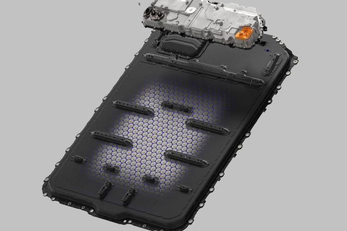 Der Akku wurde für die Leistungsanforderungen des M3 optimiert. (Foto: BMW) 